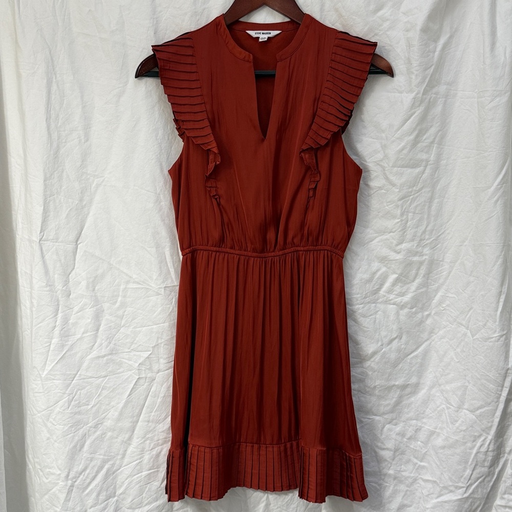 Steve Madden “Verona” Pleated Trim Rust/Terracotta Fit-&-Flare Dress. Size XS. - Picture 3 of 13